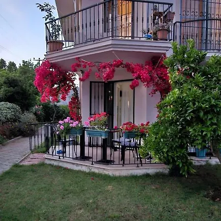Fethiyede Havuzlu Sitede Kiralik Tatil Evi *