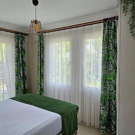 Fethiyede Havuzlu Sitede Kiralik Tatil Evi *