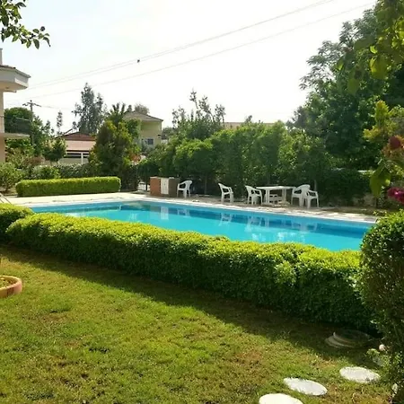 Fethiyede Havuzlu Sitede Kiralik Tatil Evi