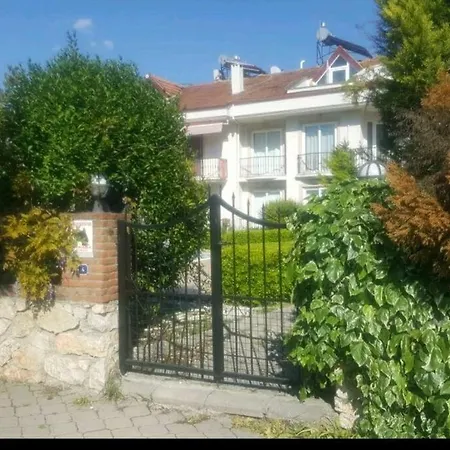 Fethiyede Havuzlu Sitede Kiralik Tatil Evi Apartmán *